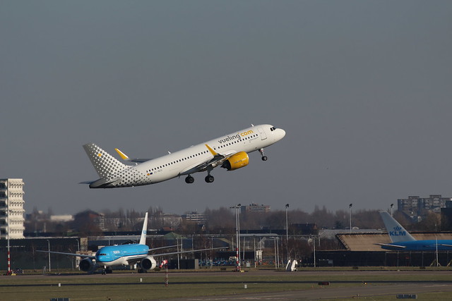 2022-03-04; 0197. Vueling Airbus A320-271N, EC-NCU. Schiphol Airport.