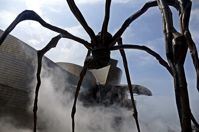 La araña que amaba el arte. Museo Guggenheim (Bilbao)