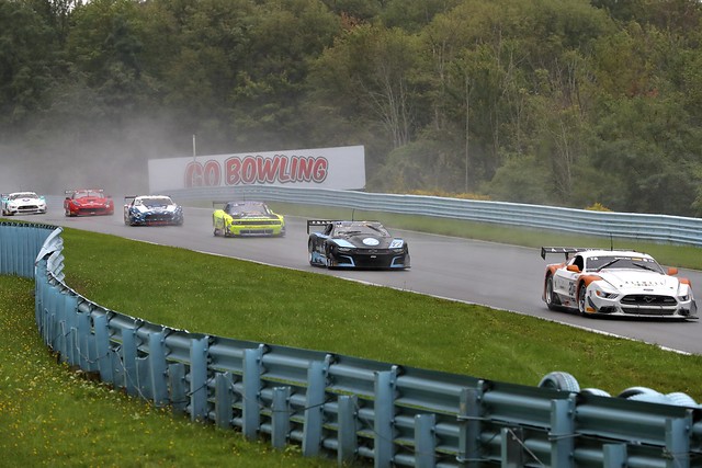 Queue for a Wet Race