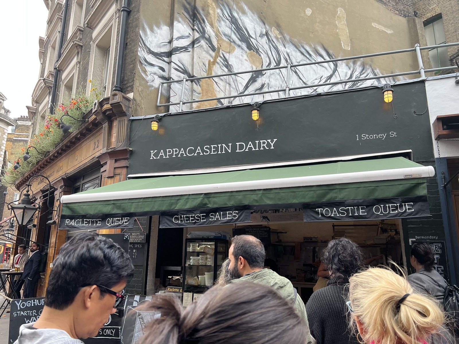 Burrough Market - kappecassein, smoothie, turnip, pork pie