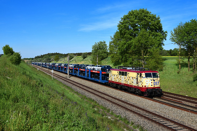 111 057-6 S-Rail / smart rail I DGS 42883 I Vierkirchen (16127)