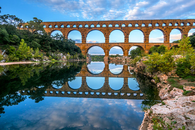 Effet miroir du pont du Gard