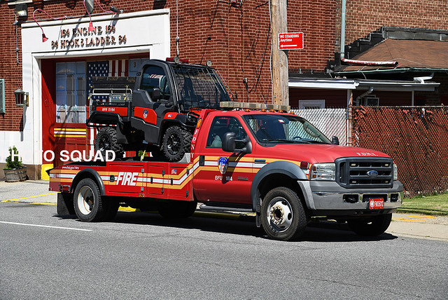 🚒 Fire apparatus Fire Department New York (FDNY) 2006 Ford F450 Brush Fire Units (BFU)-164 (Ex-BFU 158) truck with Polaris Ranger @ 1560 Drumgoole Rd W, Staten Island, New York City