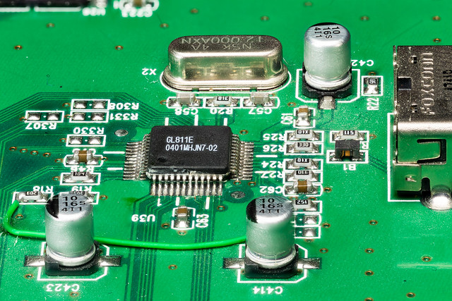 Detailbild eines USB2 Port auf einer Platine eines HD Recorders, Focus Stack aus 39 Bildern.