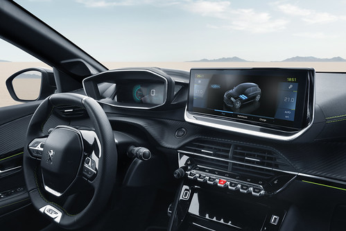 Novo Peugeot e-208 tem até 400km de autonomia