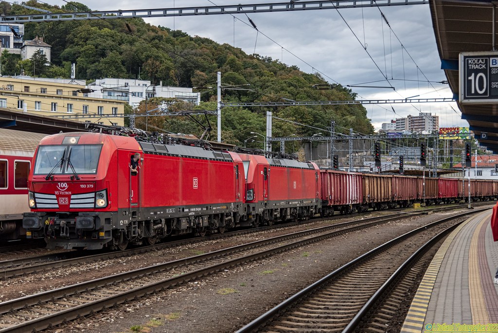 Romania Box 193379 193384 with DB Romanian Box wagons seen at Bratisla… | Flickr