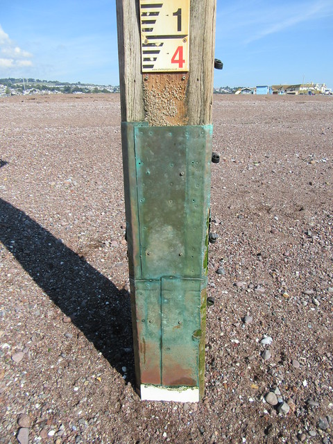 The Point lighted beacon OCC G 6s and FG Teignmouth