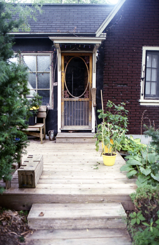Ward's Island Front Porch and Screen Door