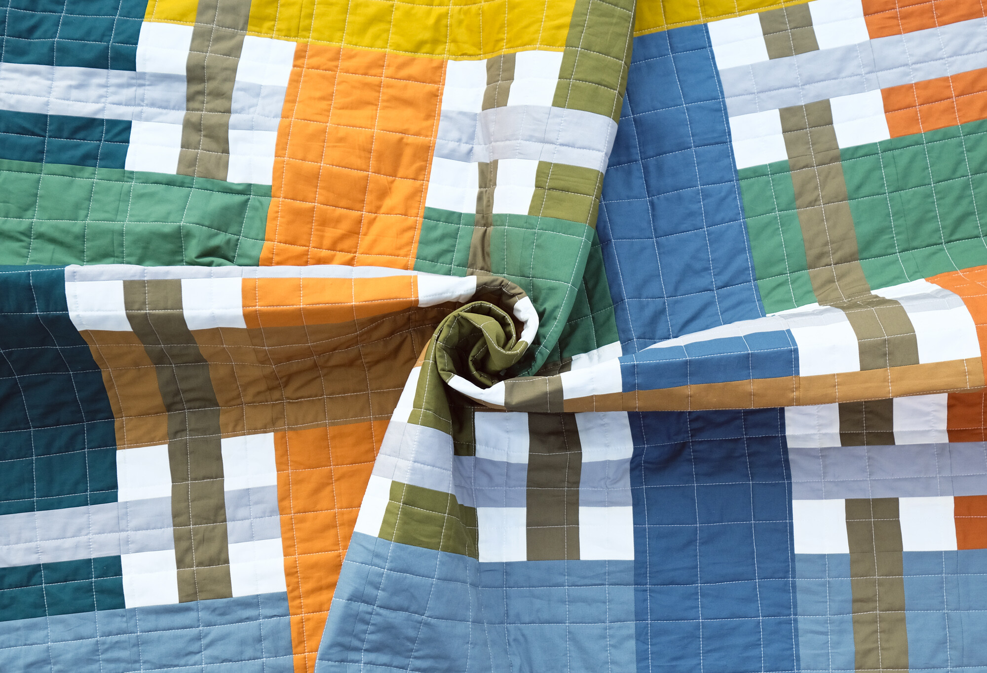 The Jonah Quilt in Pure Solids — Kitchen Table Quilting