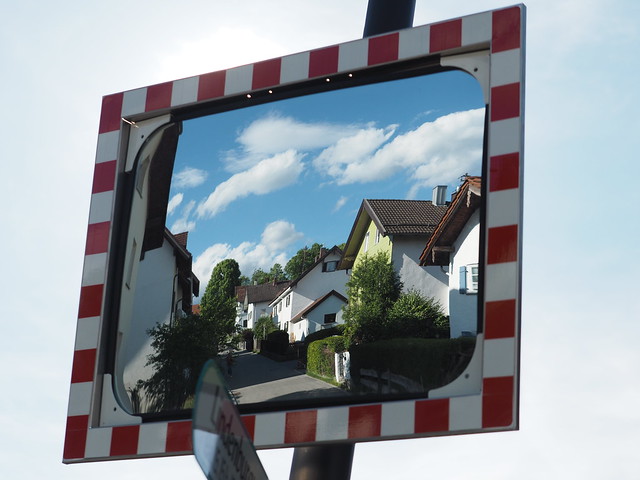 Kleinstadt Verkehrsspiegel Bayern Oberbayern © Small Town Traffic Mirror Upper Bavaria Germany ©