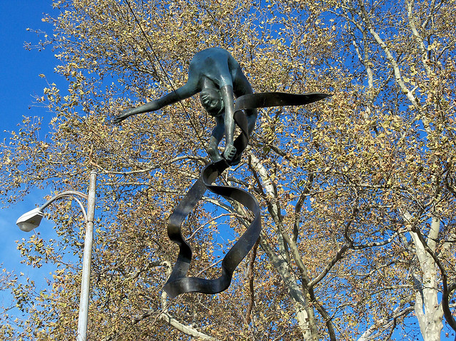 OH Columbus - Suspension Sculpture 5