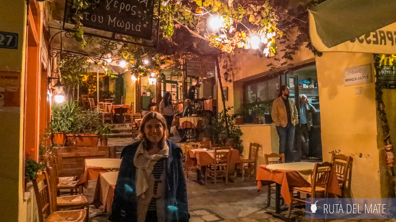 Restaurantes típicos de Atenas donde probar comida griega