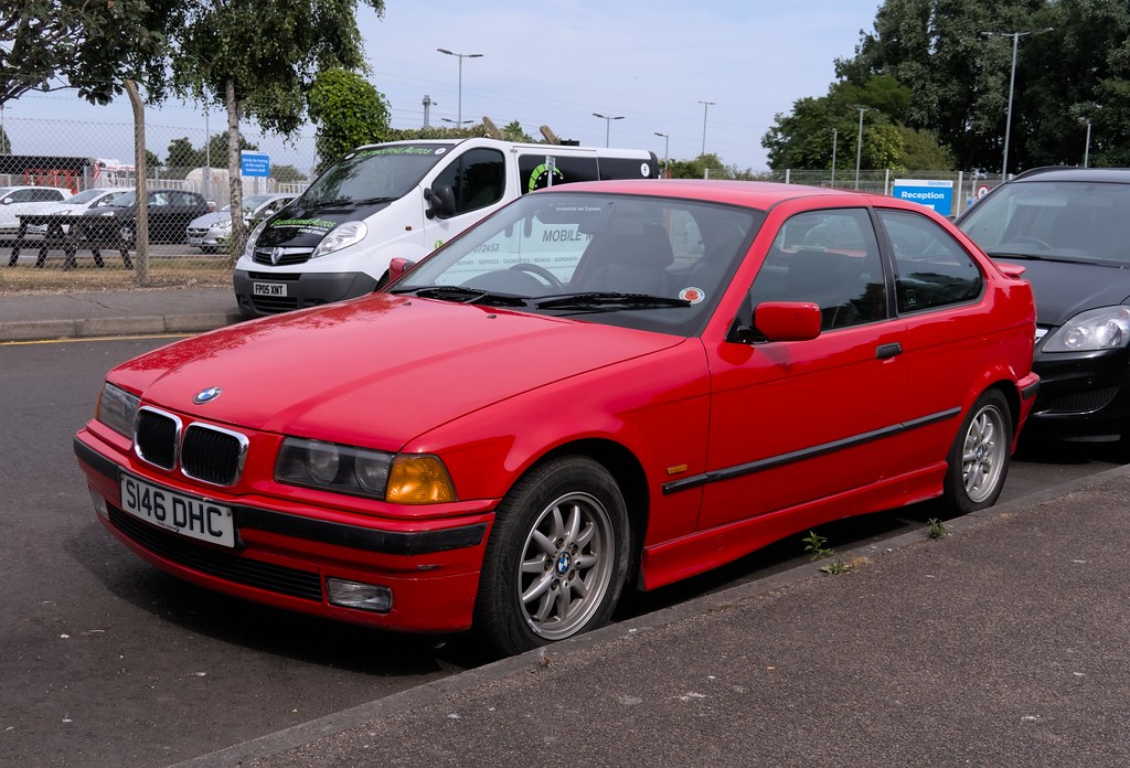 BMW 316i Compact | BMW added a truncated three door hatchbac… | Flickr