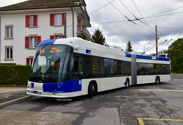 Trolleybus Hess BGT-N2D n°812 en service sur la ligne 84. © Marc Germann