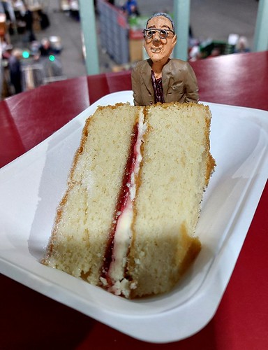 little Phil and cake