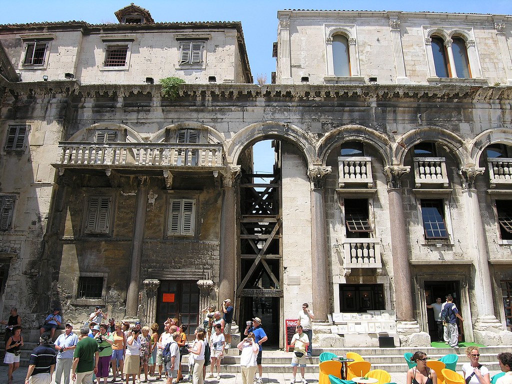 Historical_Complex_of_Split_with_the_Palace_of_Diocletian-108818