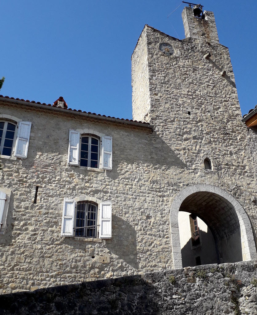 Entrée de ville, Saint-Lizier, Couserans, Ariège, Occitanie, France.