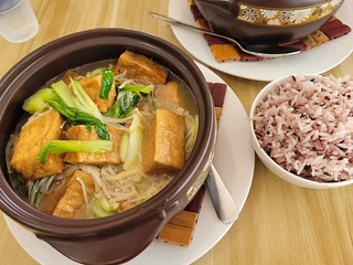 Tofu and Enoki Hot Pot at Yuan Yuan