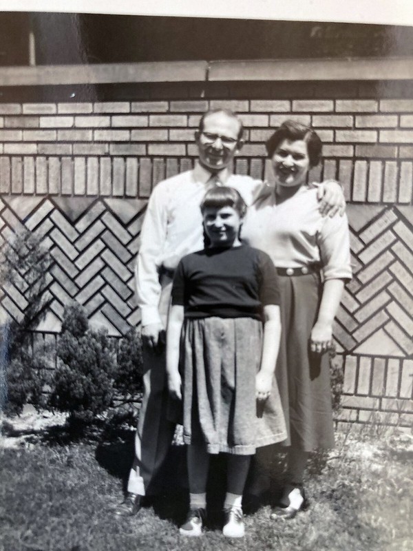 Toby as child with parents Ruth and Jack