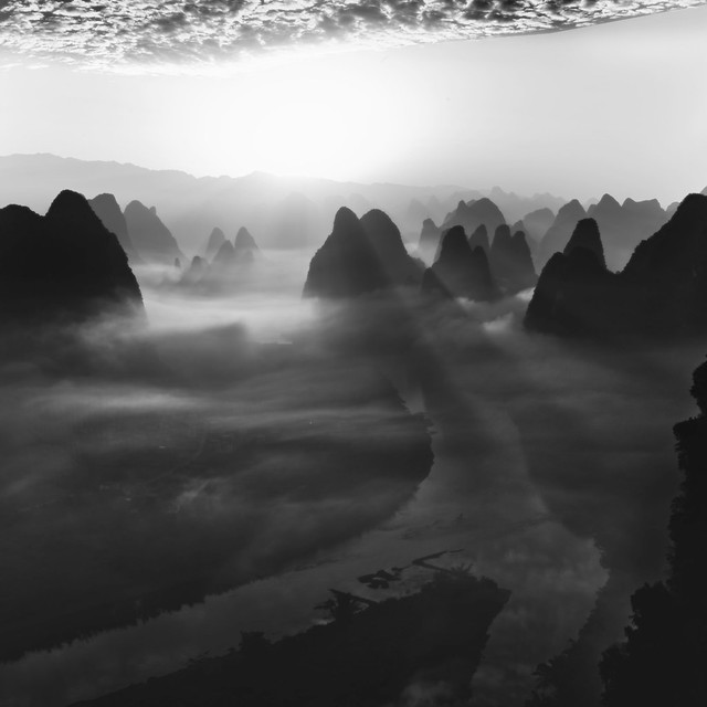 Xianggong Shan in the clouds-Web