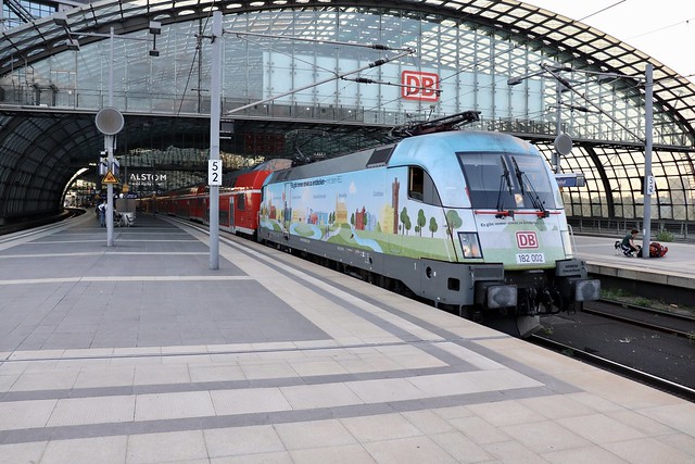 DB 182 002 at Berlin Hauptbahnhof 25 augustus 2022
