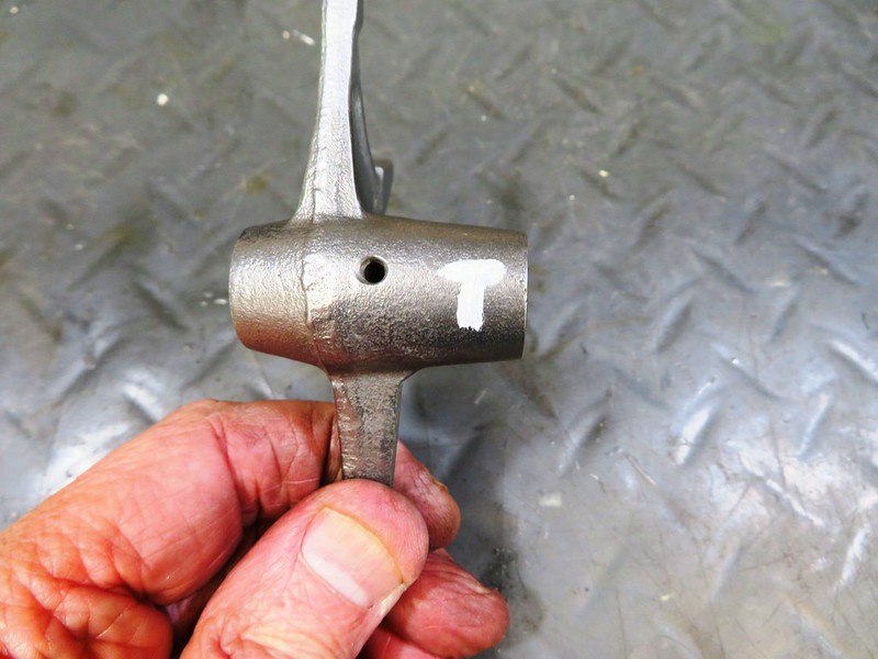 Output Shaft Top Sift Fork I Marked With "T"