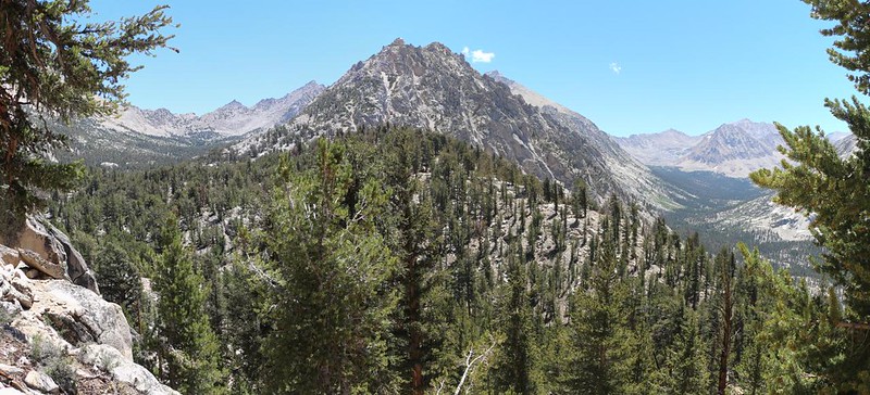 Wide angle GoPro panorama from the PCT with the Kearsarge Basin on the left and Bubbs Creek on the right