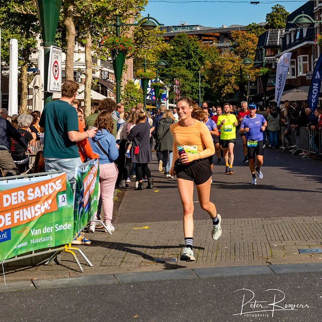 Zweefmoment Singelloop Breda 2022 Halve marathon-6574.jpg