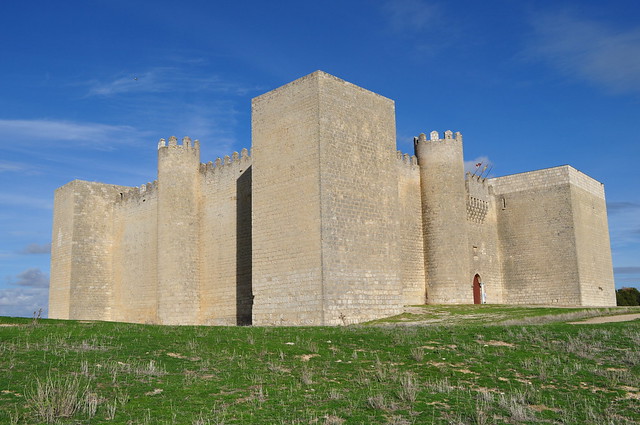 Château des Albuquerque, XIIIe siècle, Montealegre de Campos, province de Valladolid, Castille-León, Espagne.