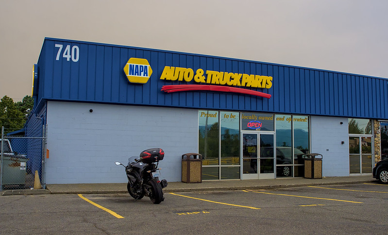 Napa Auto & Truck Parts: Bought some oil here.