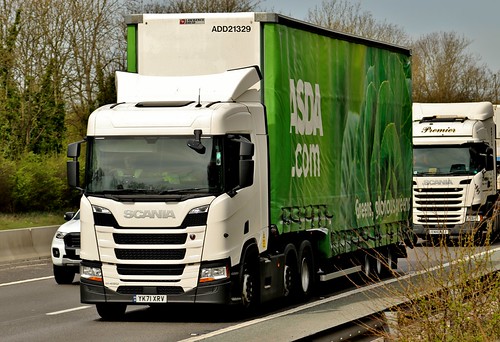 ASDA YK71 XRV | by Richard.Says A1(M) TRUCKS