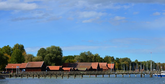 Dießen - Boat houses and trees