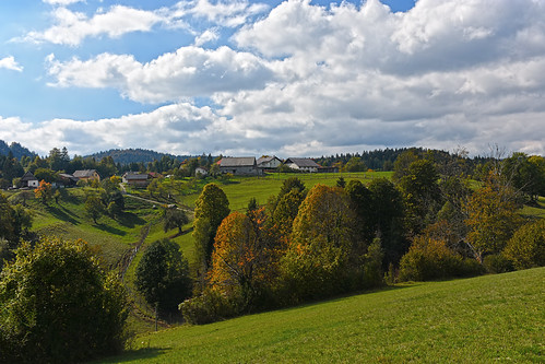 slovenia innercarniolia outdoors outside hiking landscape village autumn osredek