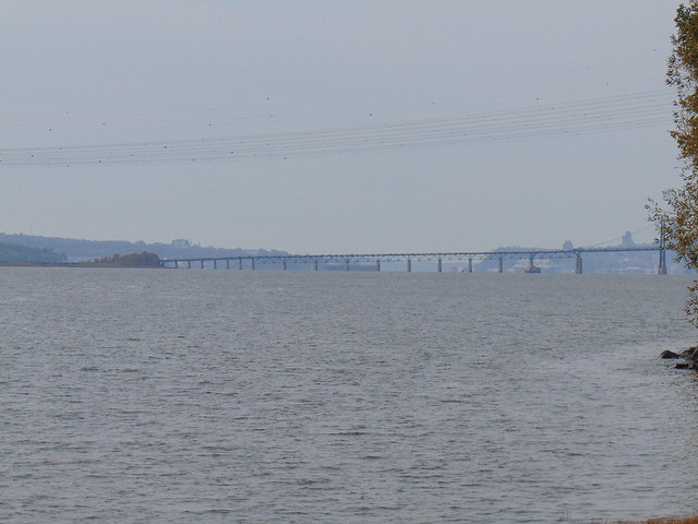 View of the Pont de l'Île to Île d'Orléans