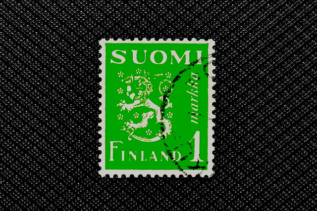 World Stamps - Finland 1942 1m Arms of the Republic