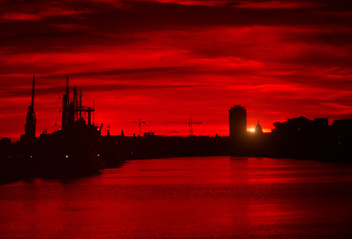 dublin liffey city 1993 ireland sunset river old ringsend evening film 2cimage 2c urban ship boat water liberty hall silhouette marked digital all rights reserved