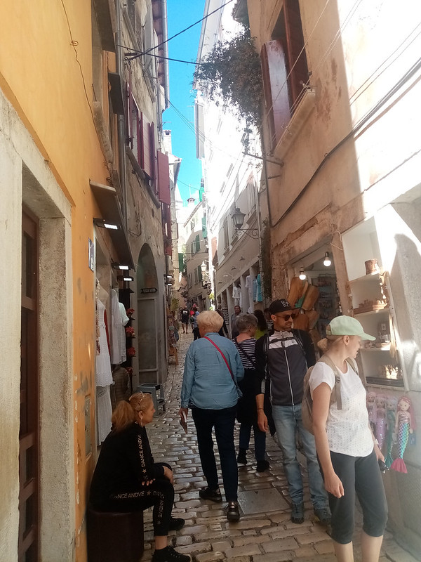 split alley