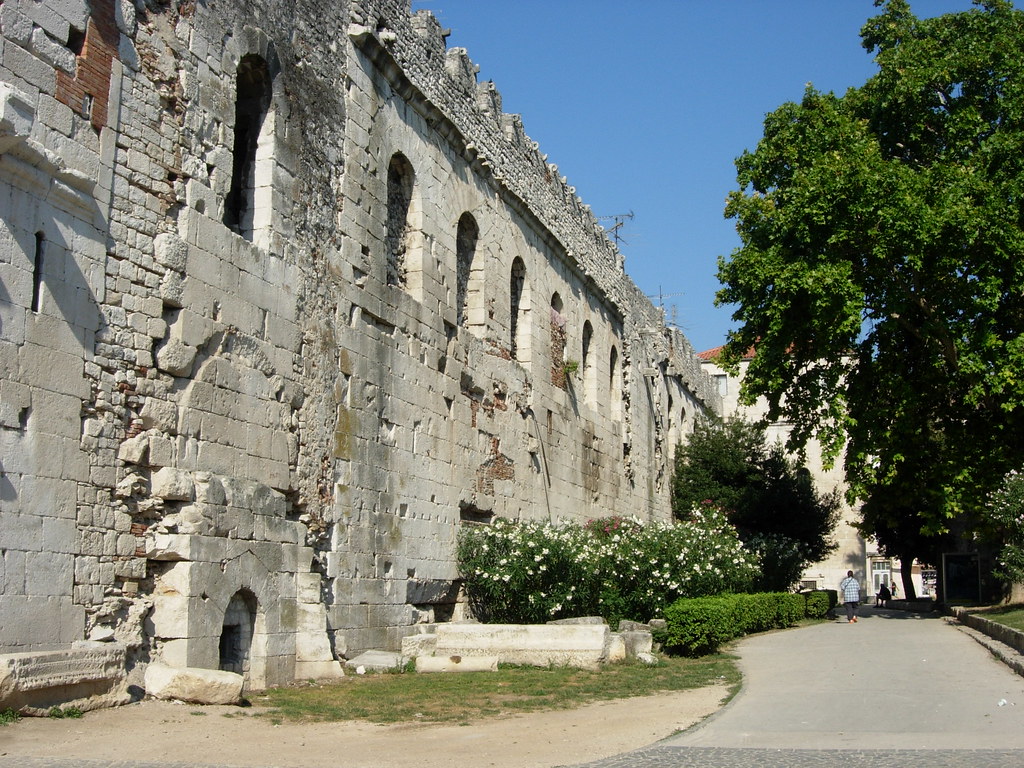Northern_wall_of_Diocletian's_Palace,_Split