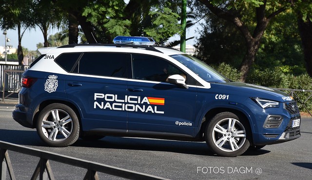 CUERPO NACIONAL DE POLICÍA (CNP) Y SERVICIOS DE EMERGENCIAS / ACTOS V CENTENARIO I VUELTA AL MUNDO (SEVILLA)