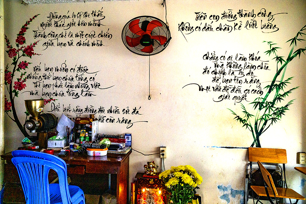 Inspirational quotes on cafe wall on 10-5-22--Vung Tau copy
