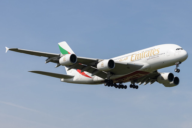 London Heathrow: Emirates (EK / UAE) |  Airbus A380-861 A388 | A6-EUA | MSN 211