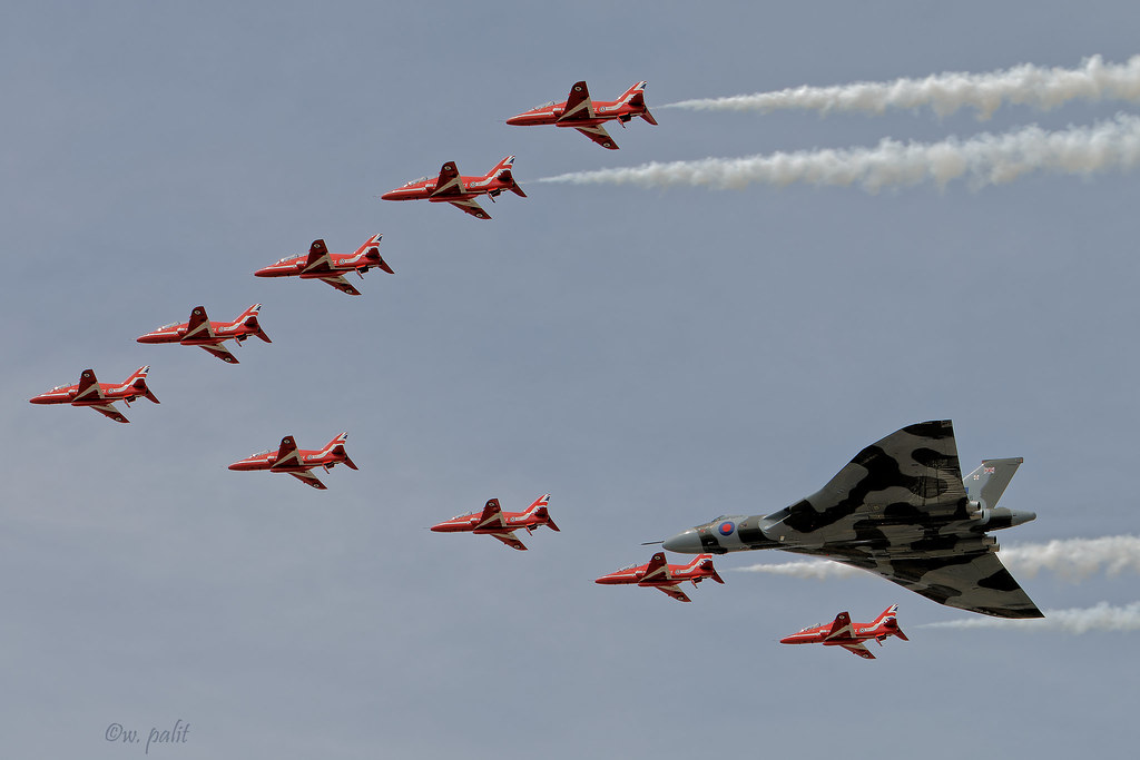 Avro Vulcan Bomber XH558 and The Red Arrows at Fairford RIAT 2015