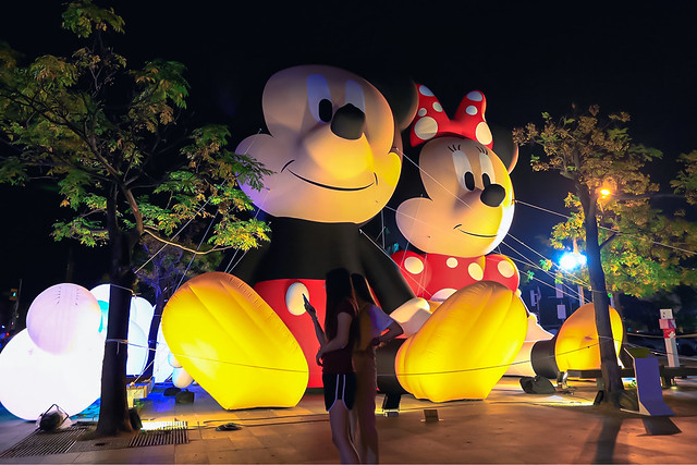 超巨大米奇米妮 台南安平景點 10公尺身高 米奇與好朋友CHILL遊台南 國慶連假迪士尼親子旅遊景點
