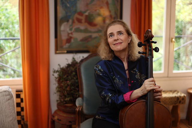 Rencontre avec la violoncelliste et musicienne soignante Claire OPPERT