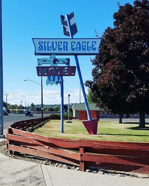 Silver Eagle Motel