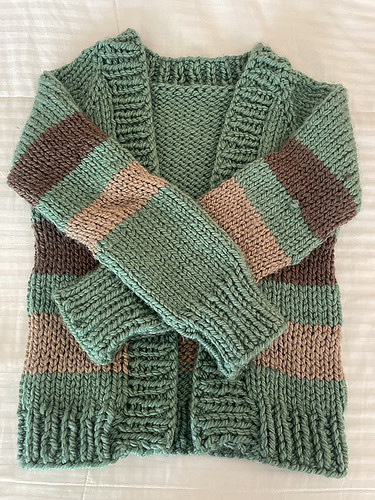 Christina (@thebusyknitter) made this Simply Stated Cardigan by Ashley Lillis last fall.
