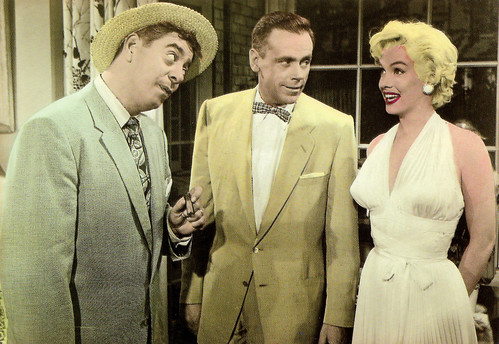 Robert Strauss, Tom Ewell and Marilyn Monroe in The Seven year Itch (1955)
