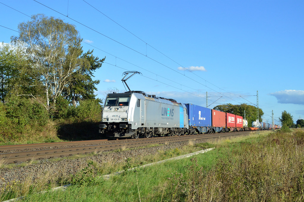 Flickr Len424 186 424 - Railpool / LINEAS | DGS 40676 Curtici Railport - G… | Flickr