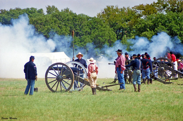 Union Artillery Open Fire, Civil War Reenactment, 1998