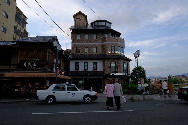 XE3F4035 - Calle Shijō - Shijō Street  -  四条通  (Kioto - Kyoto - 京都)